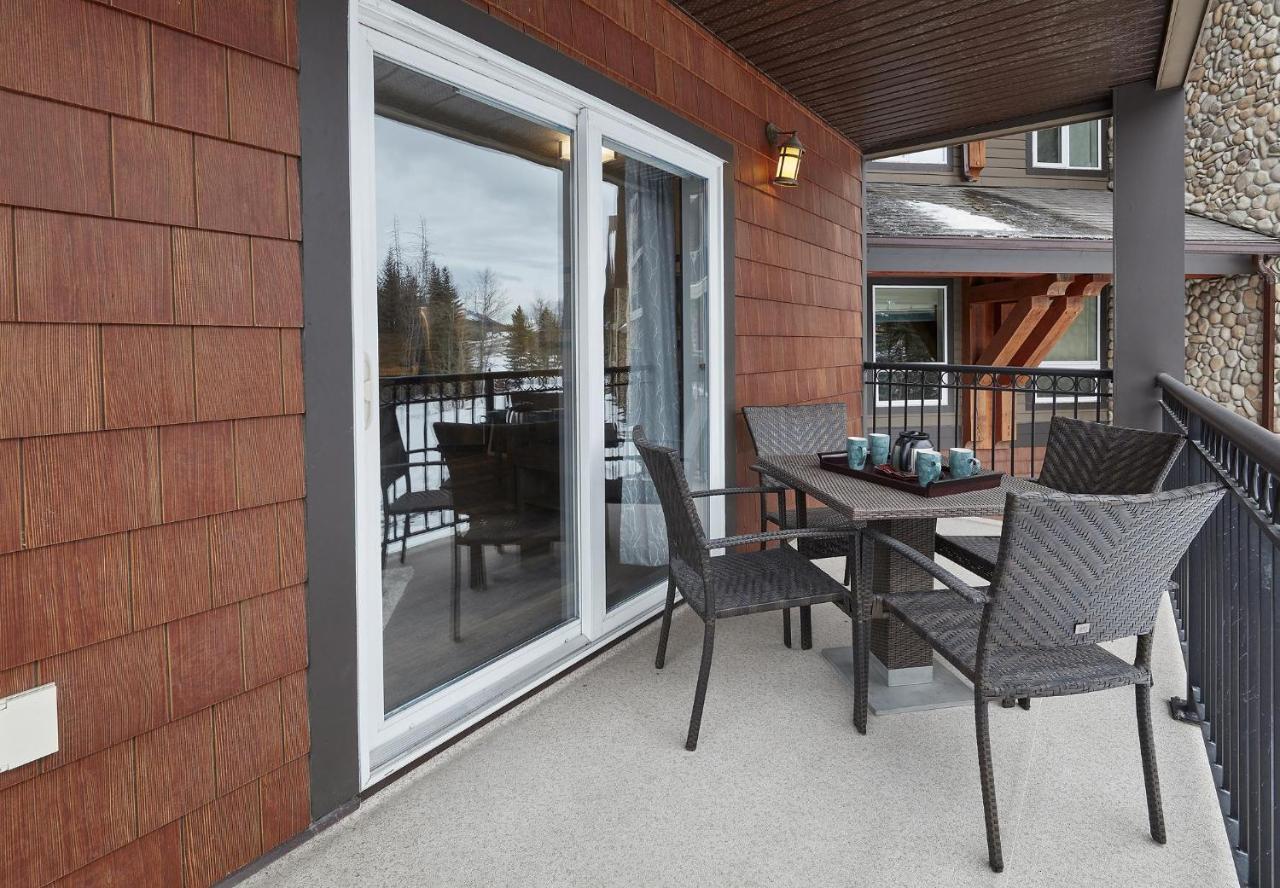 Mountain Fun - With Open Pool And Hot Tub Apartment Canmore Exterior photo